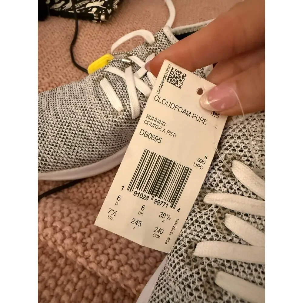 Adidas nwt cloud